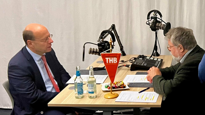 Dr. Sebastian Jürgens im Podcast-Gespräch. 